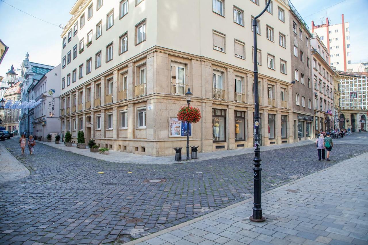 Downtown Pedestrian Zone Apartment Bratislava Ngoại thất bức ảnh